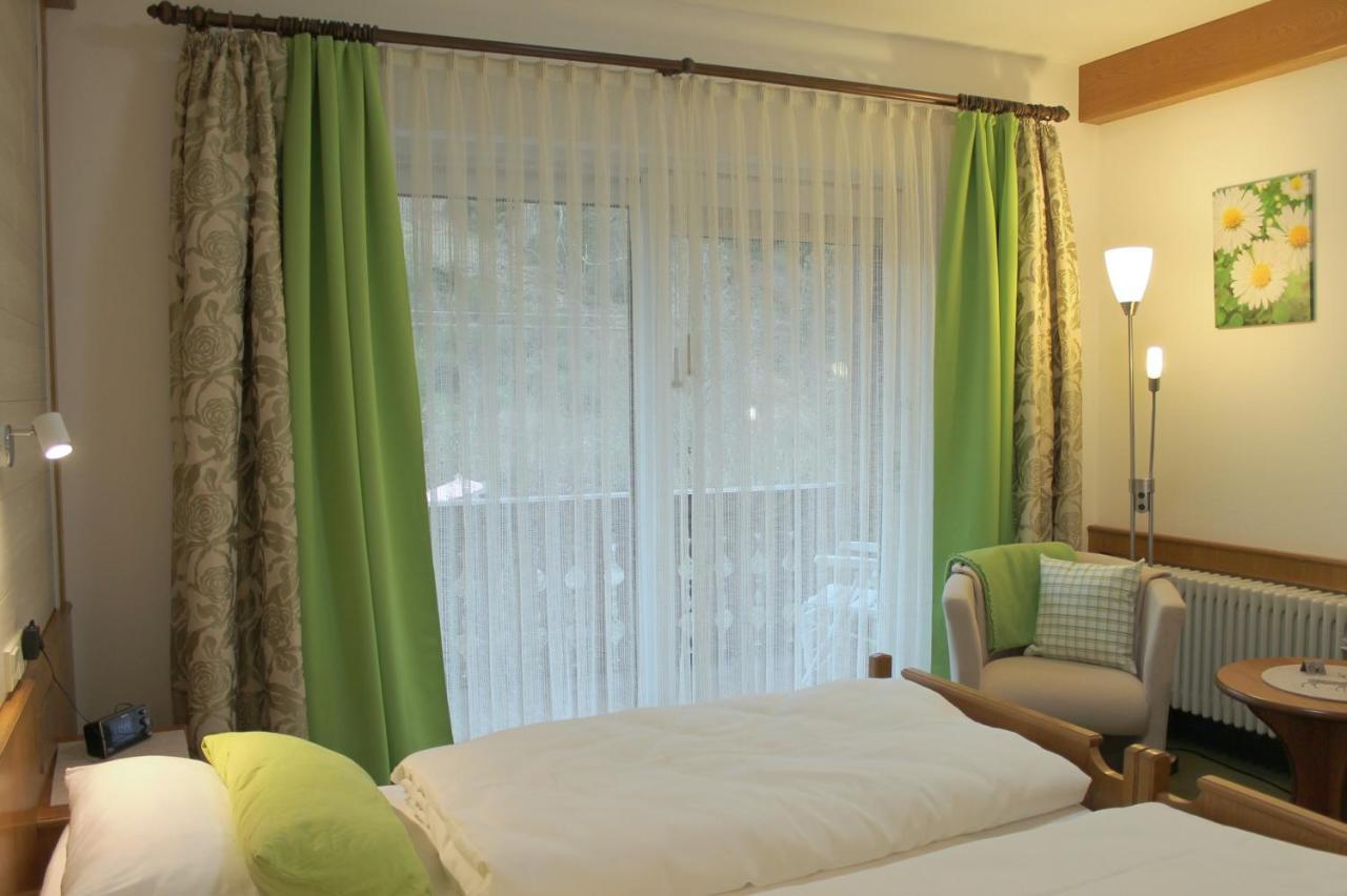 Landhotel Untere Kapfenhardter Muehle Unterreichenbach Esterno foto
