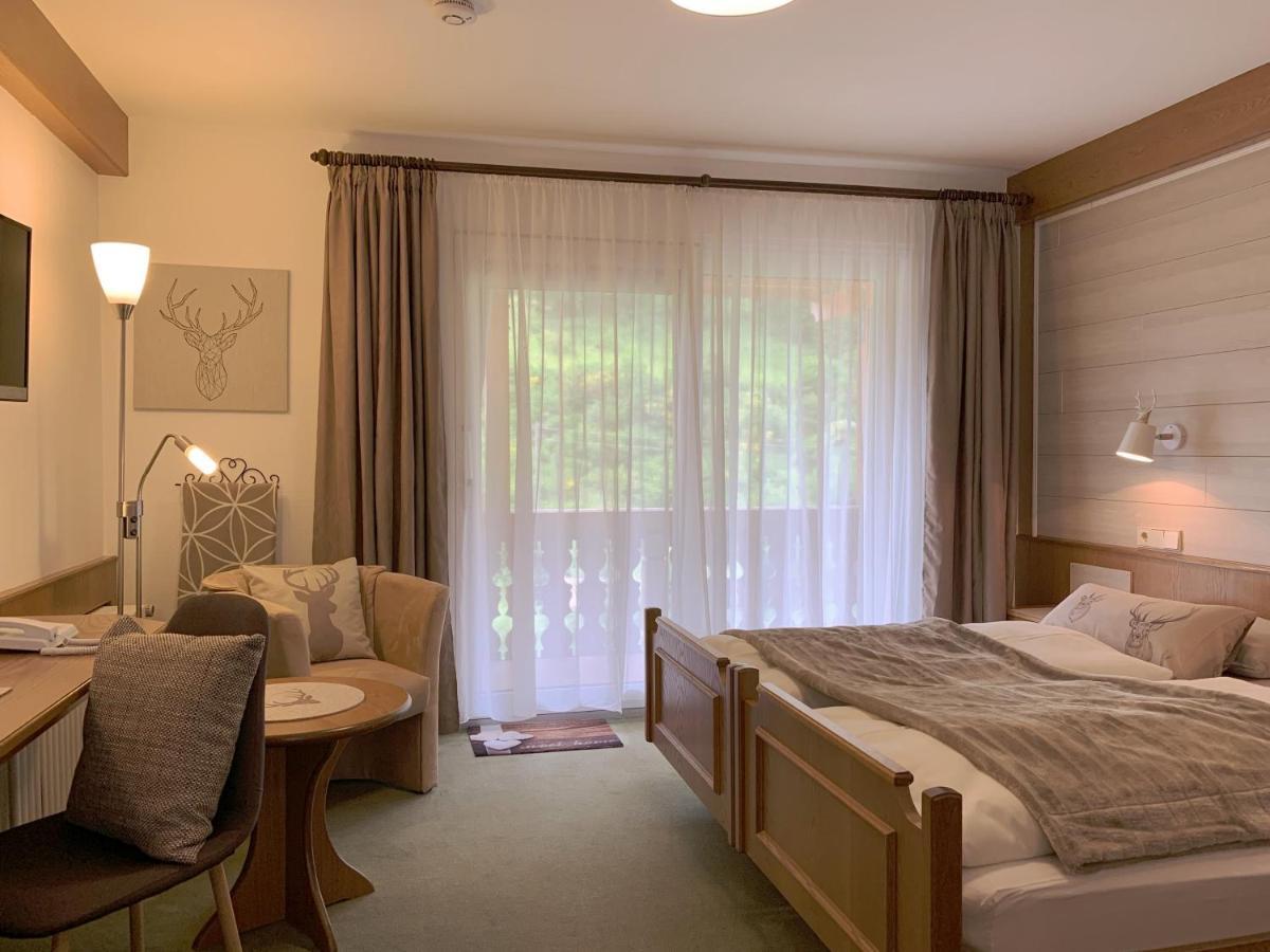 Landhotel Untere Kapfenhardter Muehle Unterreichenbach Esterno foto
