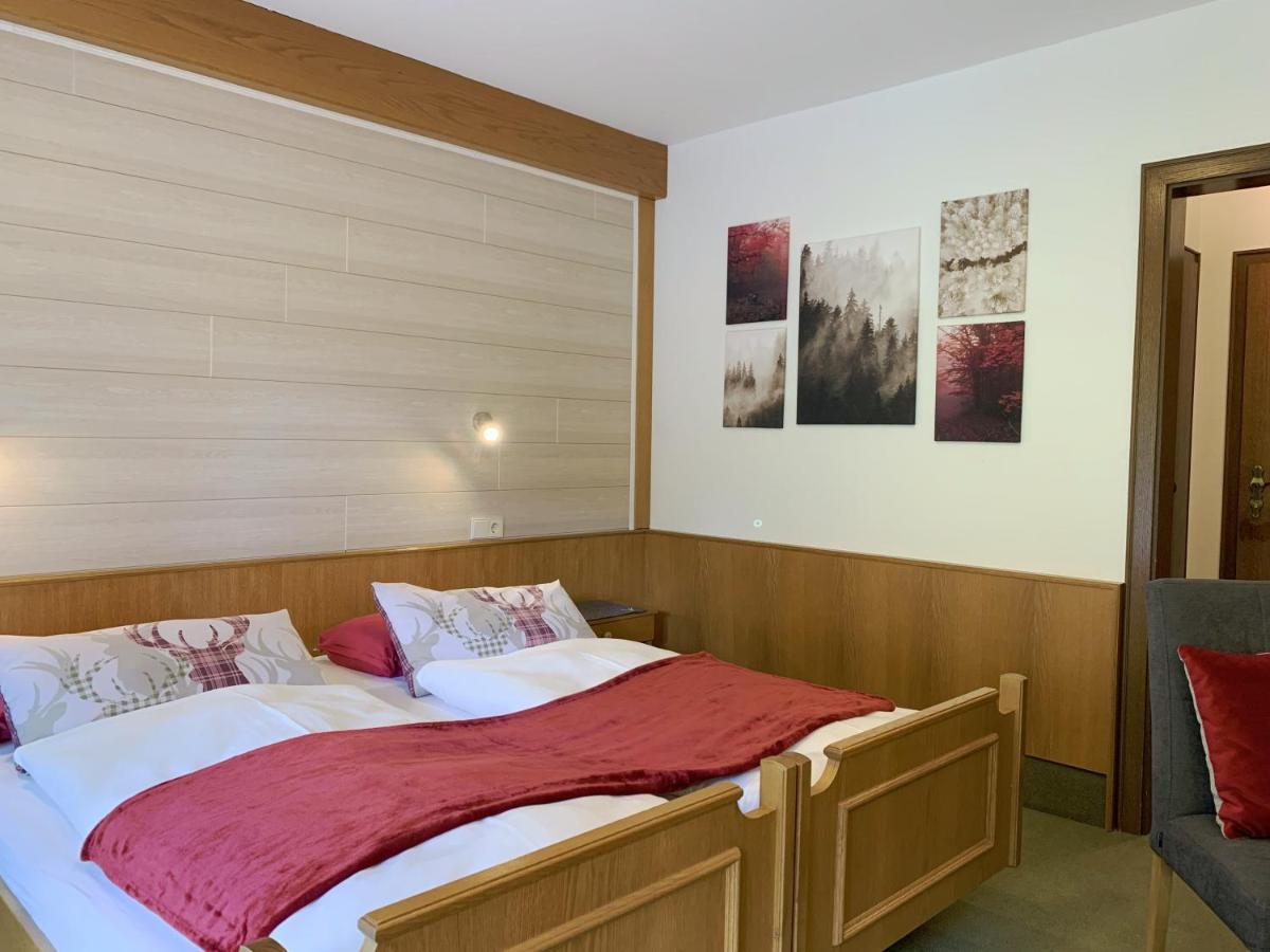 Landhotel Untere Kapfenhardter Muehle Unterreichenbach Esterno foto