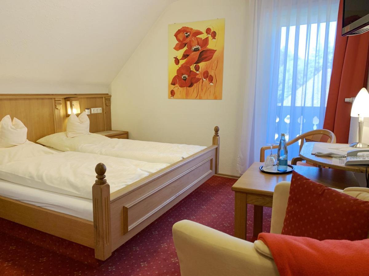Landhotel Untere Kapfenhardter Muehle Unterreichenbach Esterno foto