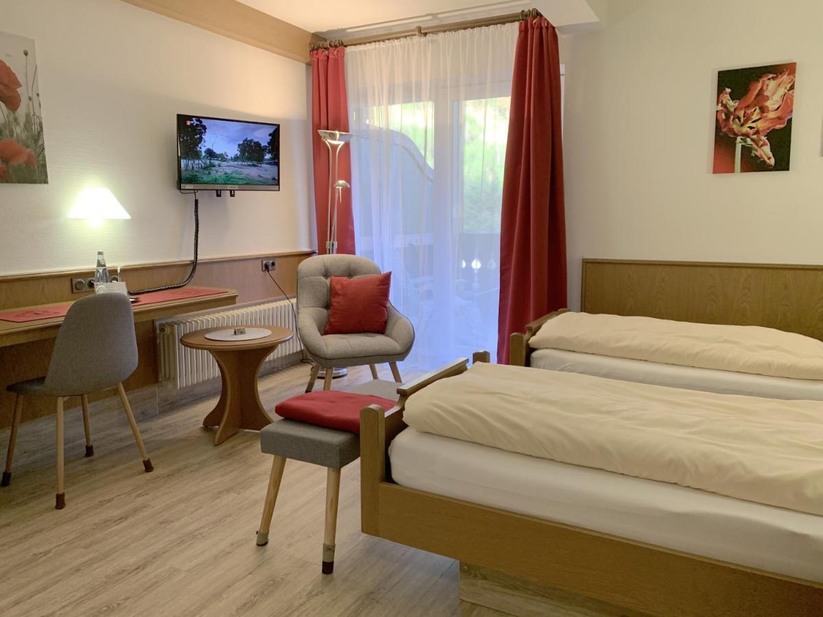 Landhotel Untere Kapfenhardter Muehle Unterreichenbach Esterno foto