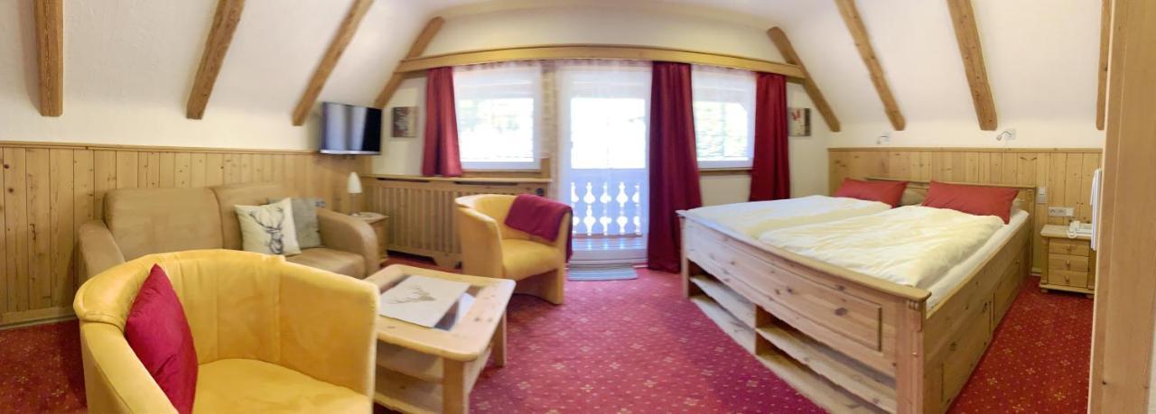 Landhotel Untere Kapfenhardter Muehle Unterreichenbach Esterno foto