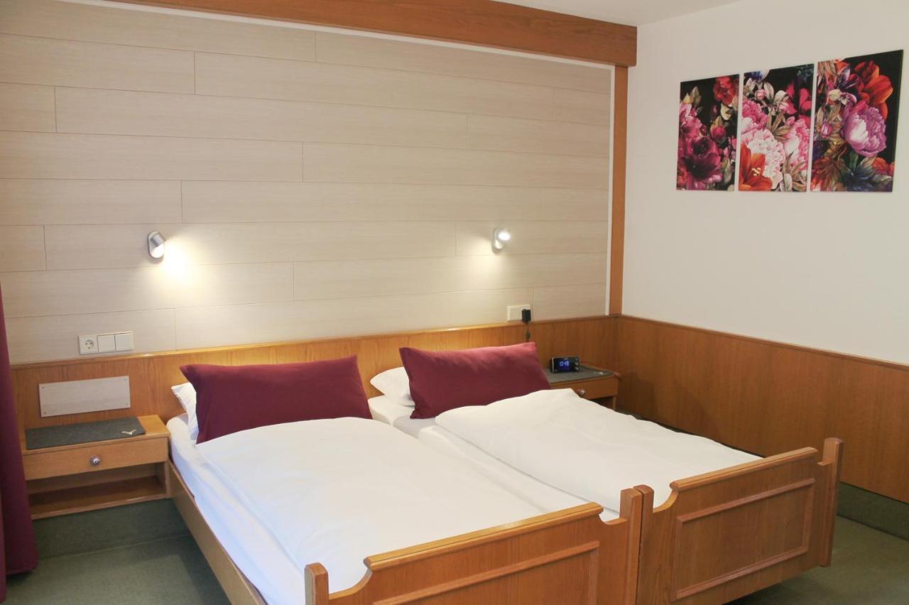 Landhotel Untere Kapfenhardter Muehle Unterreichenbach Esterno foto