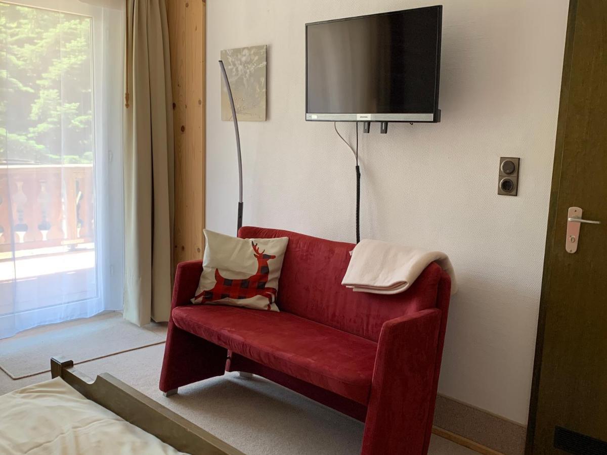 Landhotel Untere Kapfenhardter Muehle Unterreichenbach Esterno foto