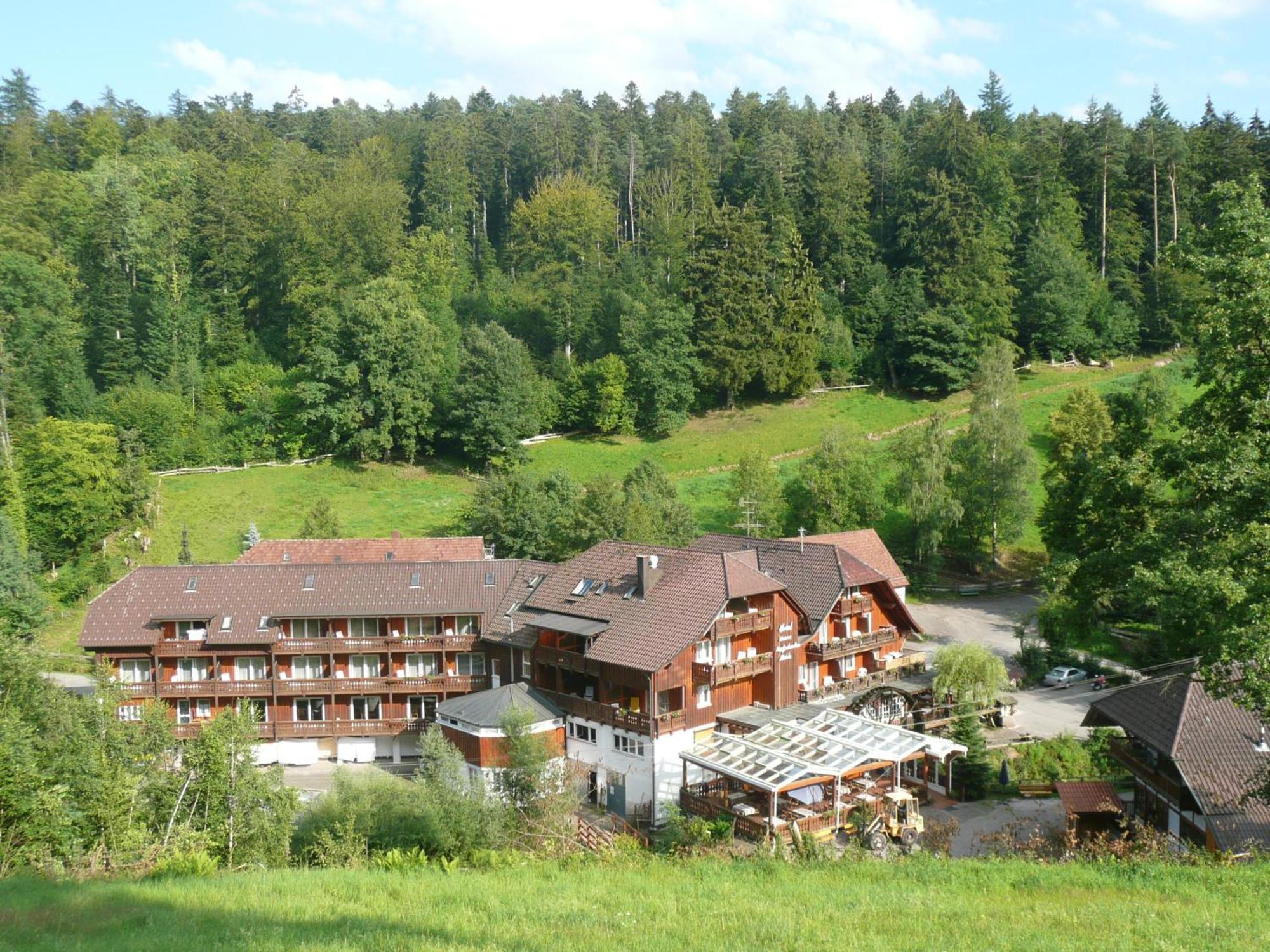Landhotel Untere Kapfenhardter Muehle Unterreichenbach Esterno foto