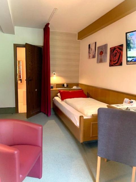 Landhotel Untere Kapfenhardter Muehle Unterreichenbach Esterno foto