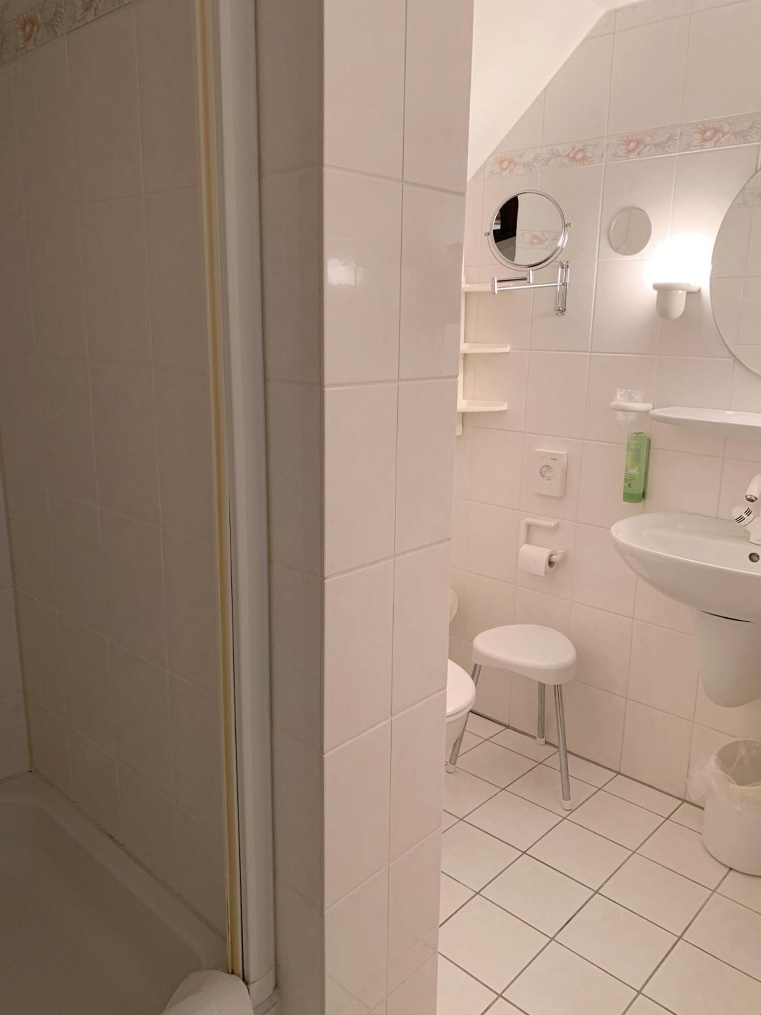 Landhotel Untere Kapfenhardter Muehle Unterreichenbach Esterno foto