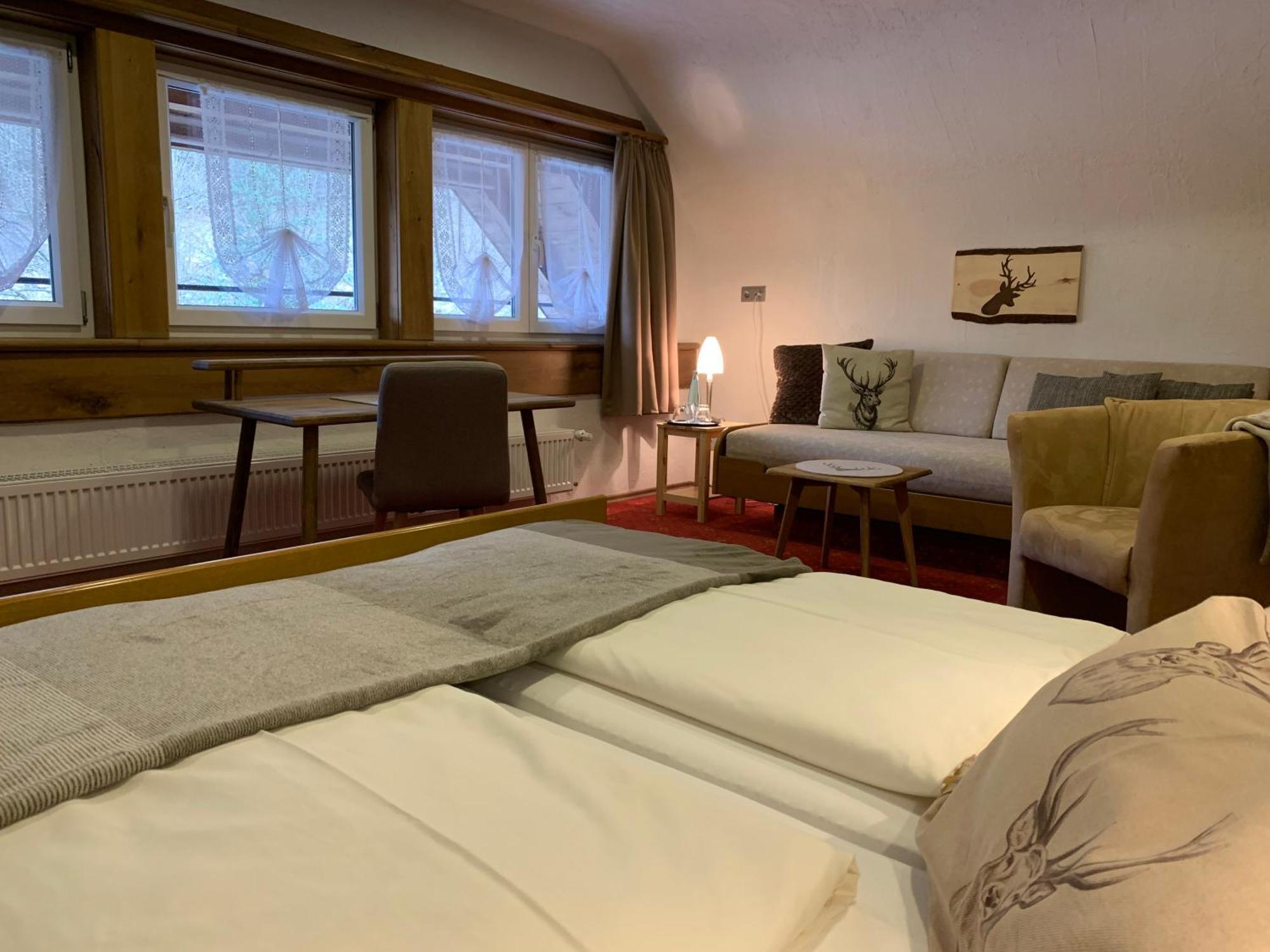Landhotel Untere Kapfenhardter Muehle Unterreichenbach Esterno foto