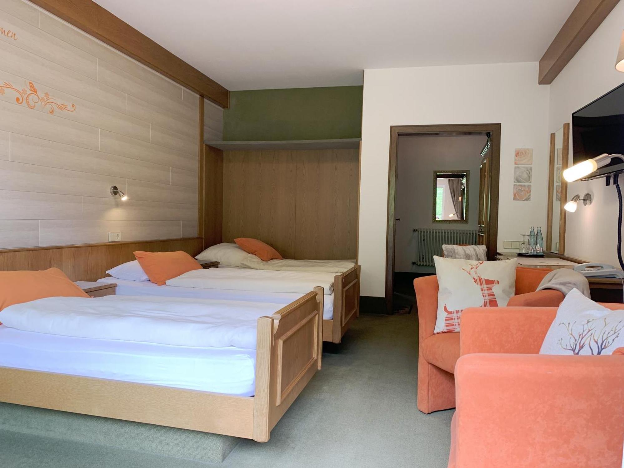 Landhotel Untere Kapfenhardter Muehle Unterreichenbach Esterno foto