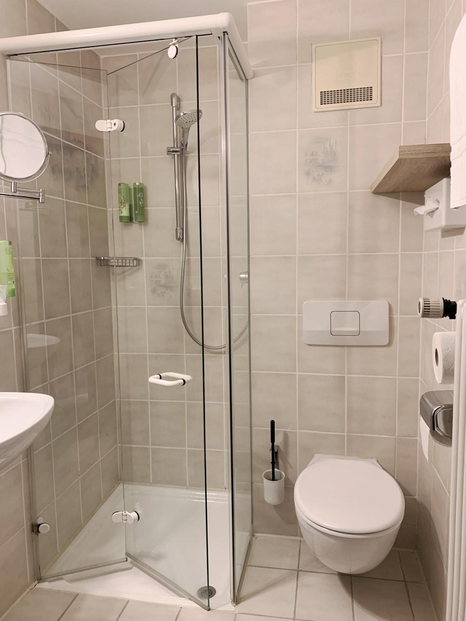 Landhotel Untere Kapfenhardter Muehle Unterreichenbach Esterno foto